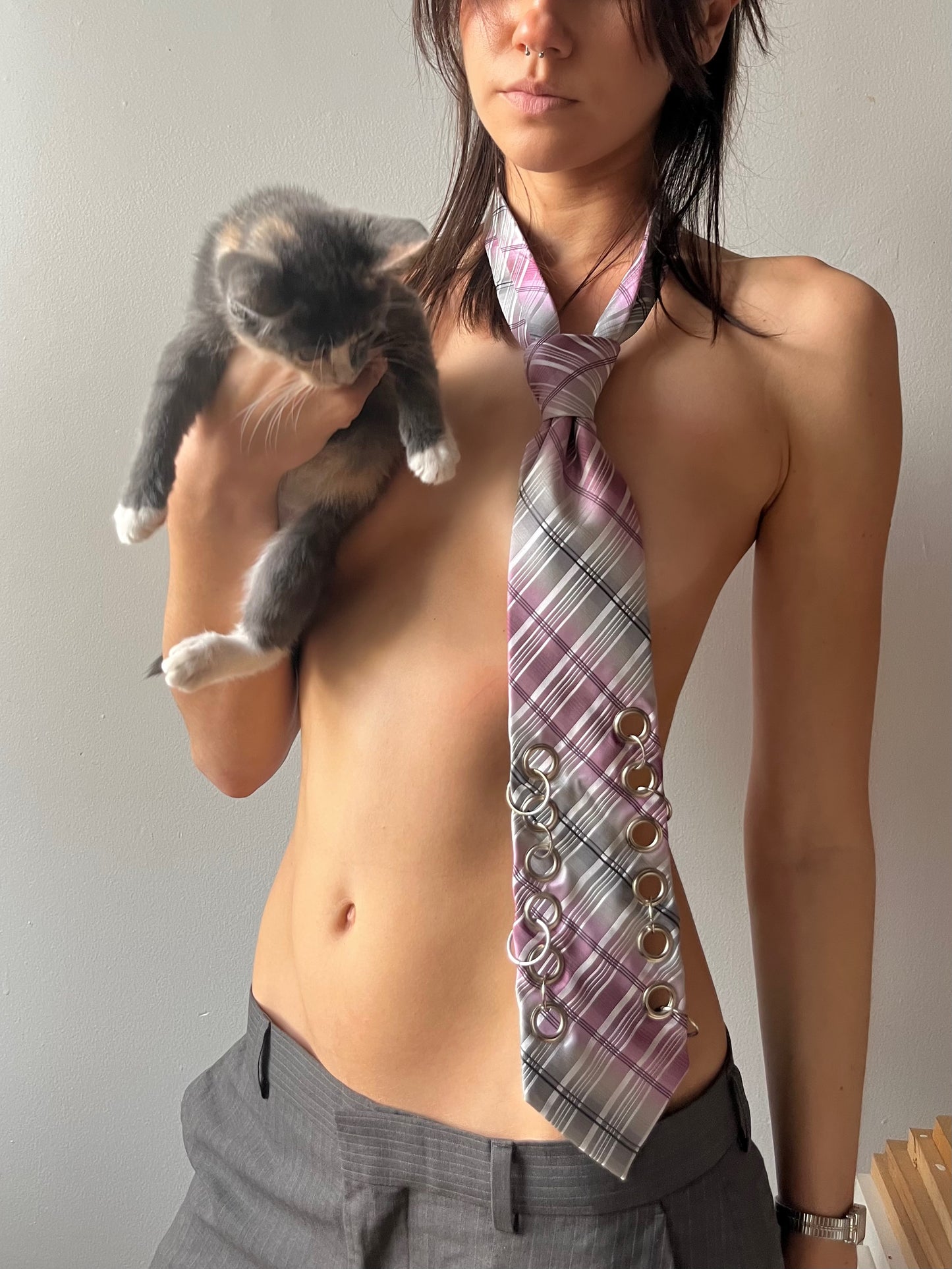 EYELET TIE 4