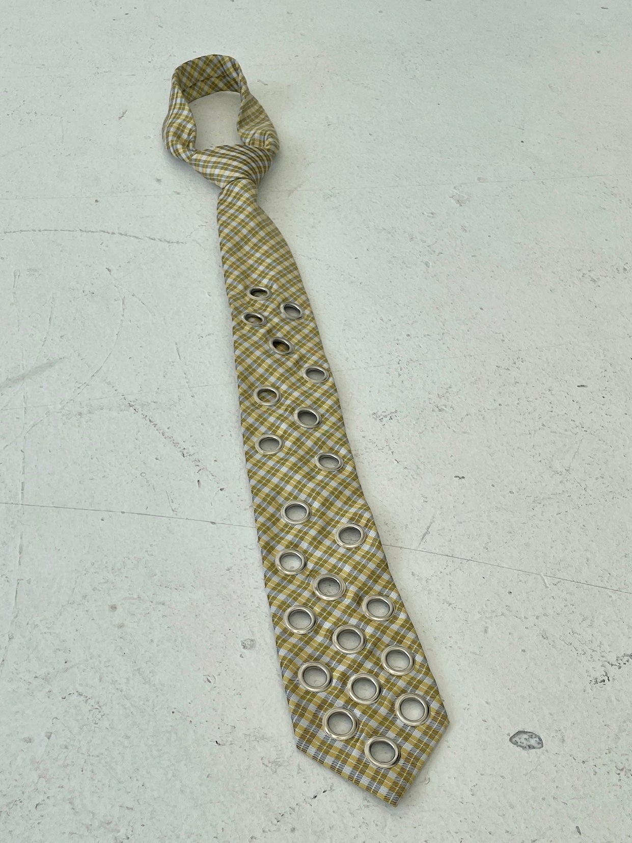 MELLOW YELLOW EYELET TIE