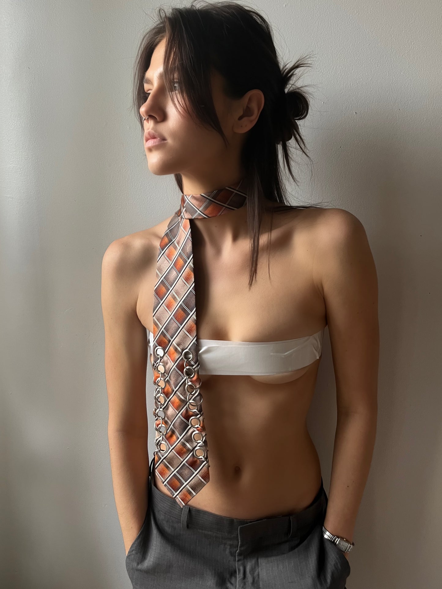EYELET TIE 2