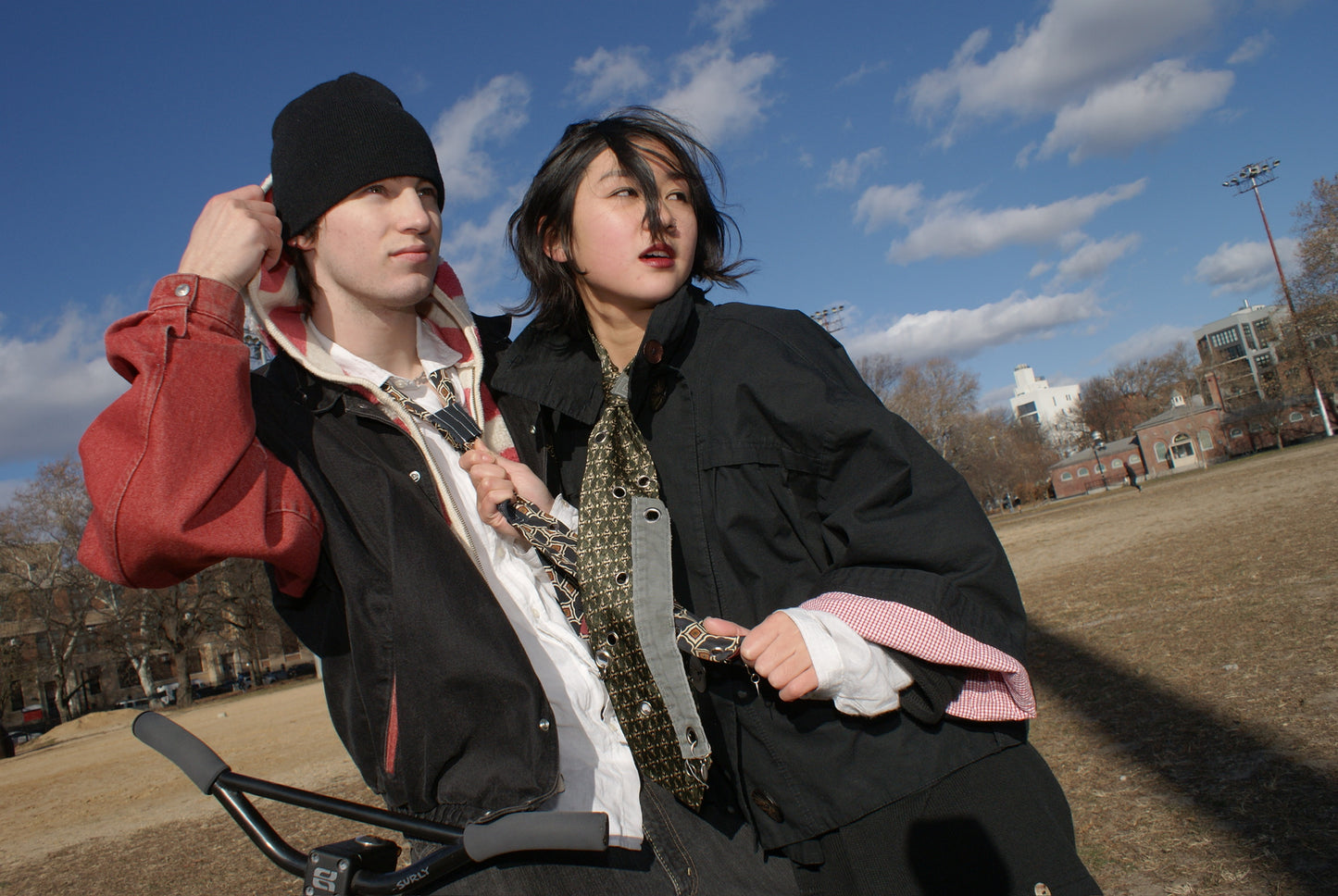 GREEN BEAN EYELET TIE