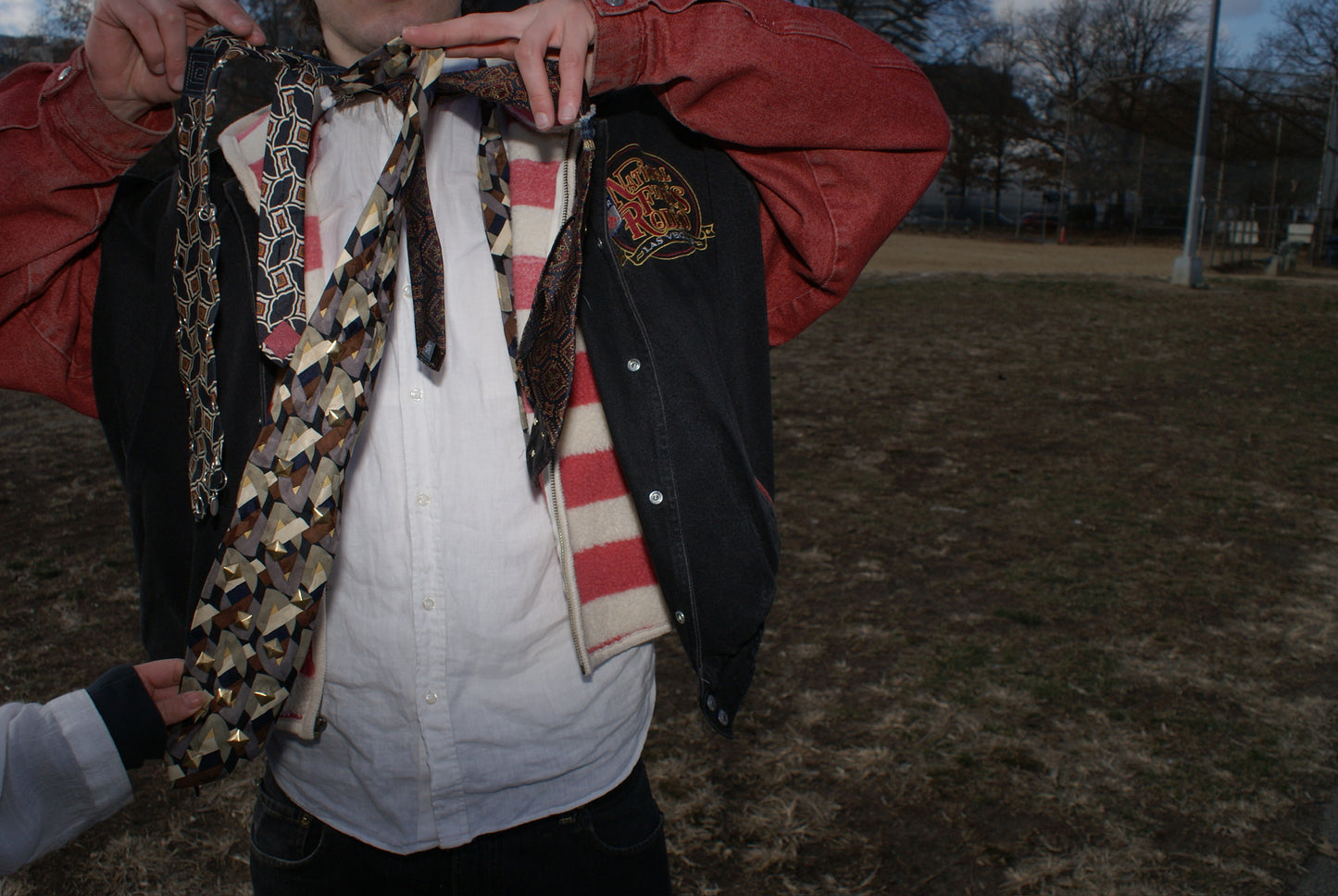 PYRAMID PRISM STUD TIE