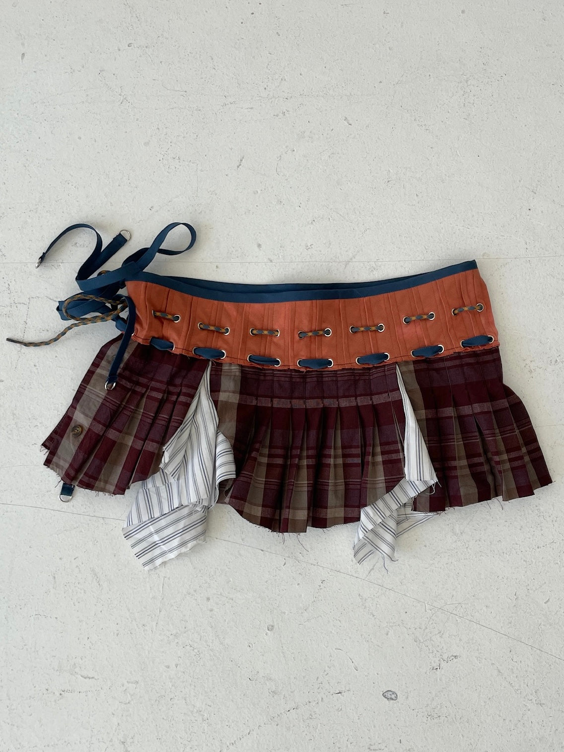 FLIRT SUITING SKIRT