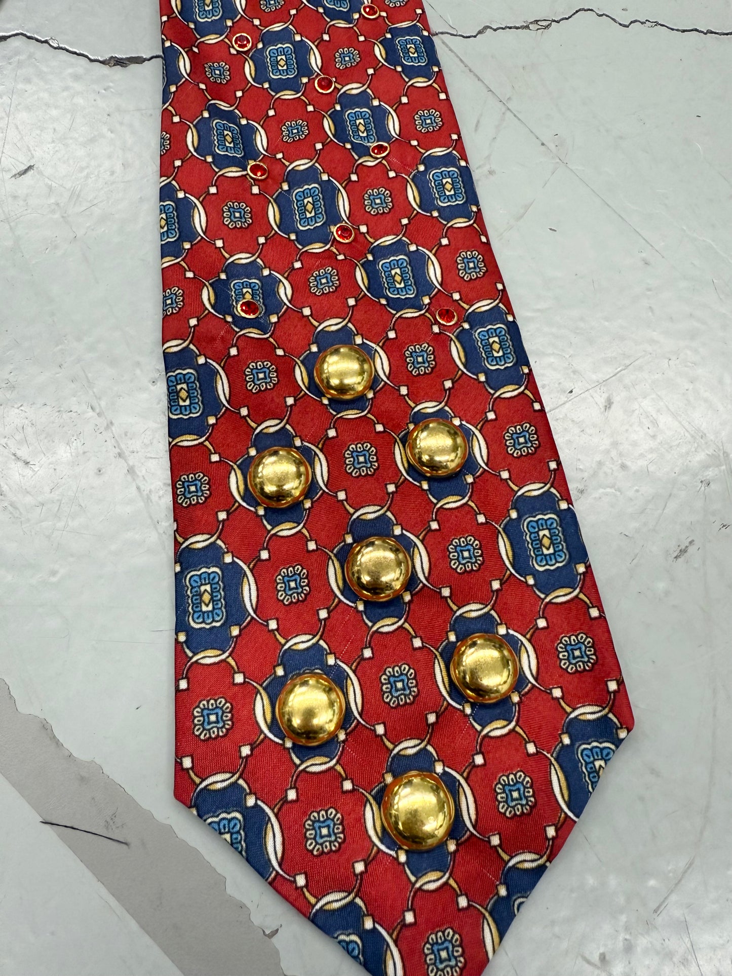 TOTAL STUD TIE